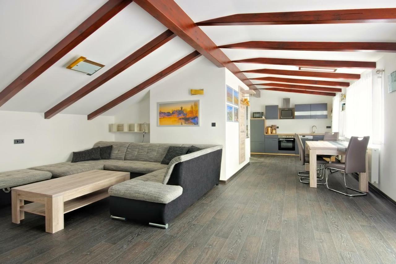 Ferienwohnung Lausitzer Seenland Tom Гросрешен Екстериор снимка
