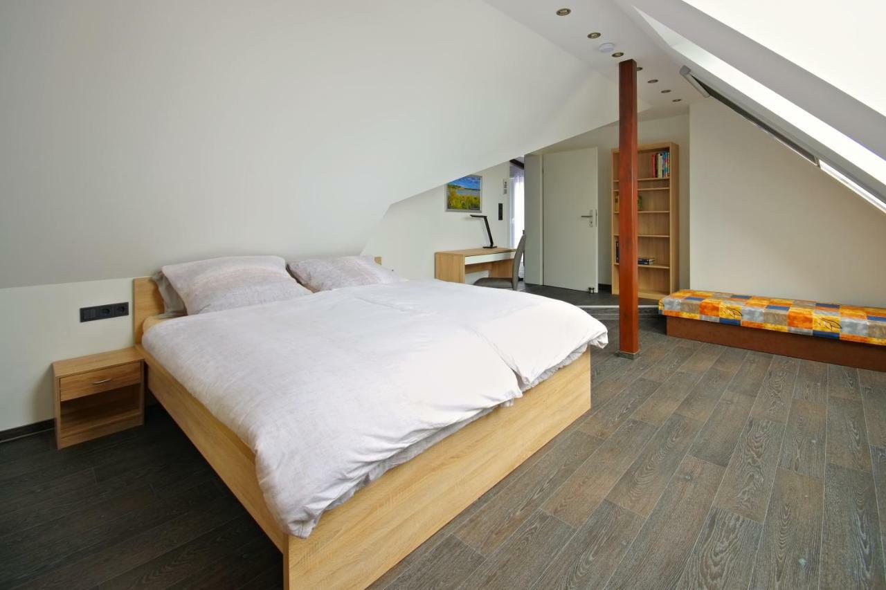 Ferienwohnung Lausitzer Seenland Tom Гросрешен Екстериор снимка